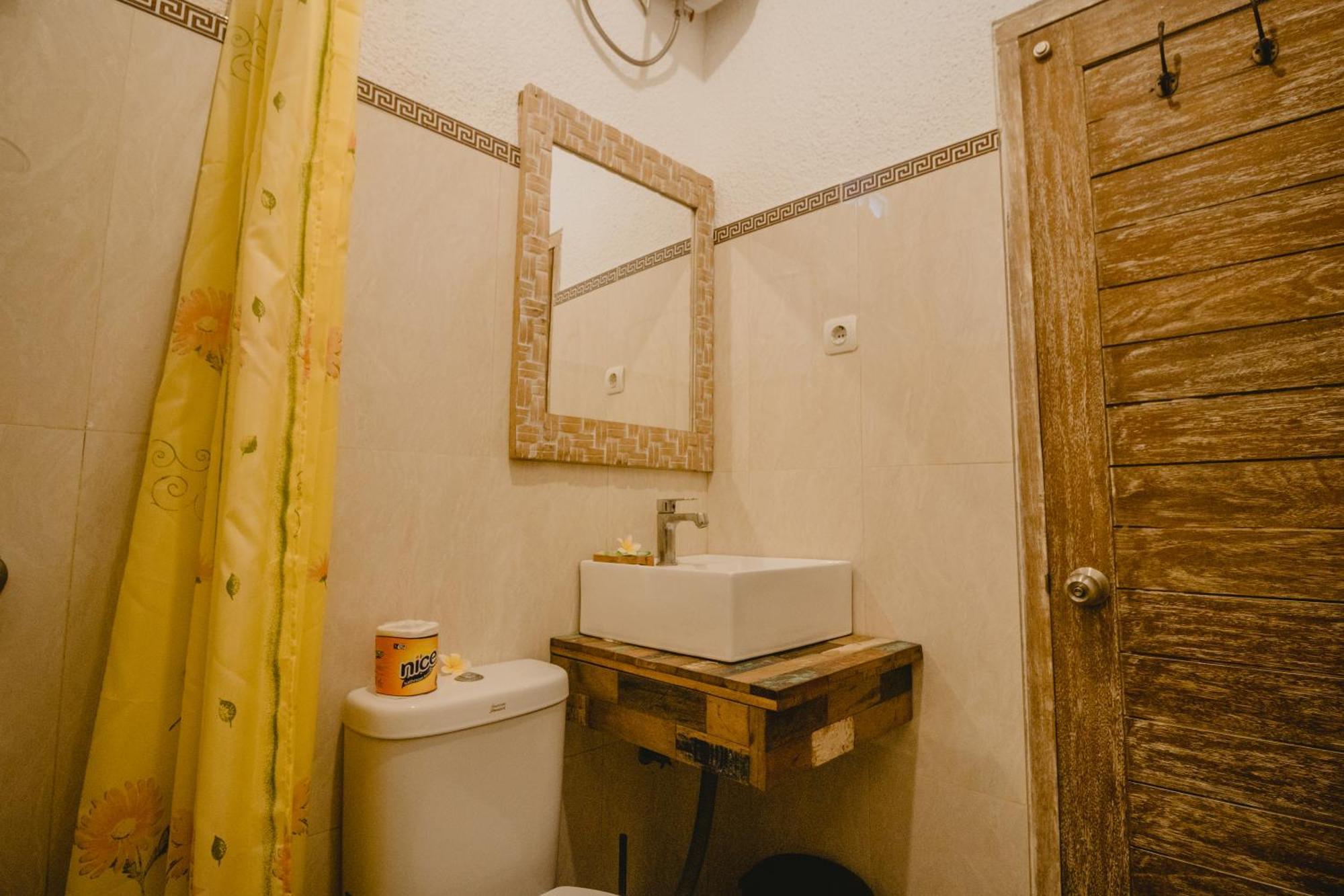 Apartament Samblung Mas House Denpasar Zewnętrze zdjęcie